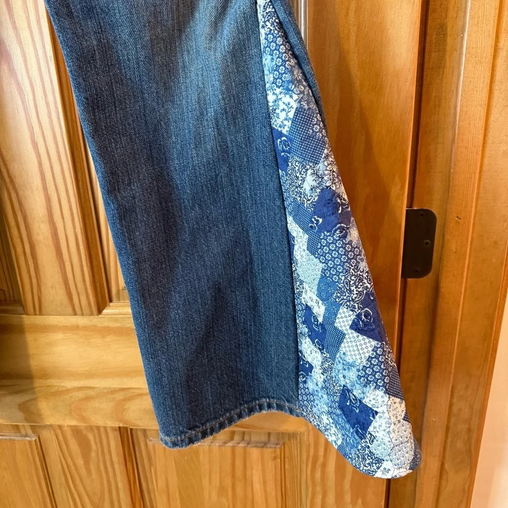 Upcycled Boyfriend Style Levi’s 527 Jeans | Boho Festival | OOAK 30x30 hearts 💕